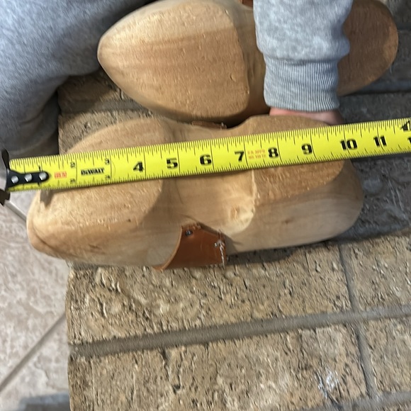 Wooden shoes - Picture 5 of 7